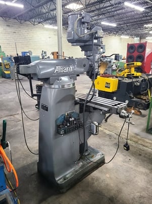Alliant #RT2, 9" x42"T-slot table, 3 HP, AcuRite II digital read out, one shot lubrication, R-8, Servo 140 - Image 2