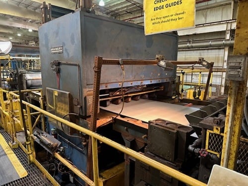 72" x .25" Bradbury, 4-Hi, 11-roll automatic selective hydraulic pull thru leveler, 500 FPM, L to R, 2011 - Image 2