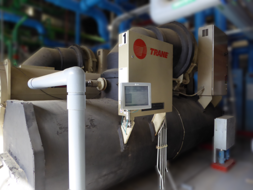 600 Ton, Trane CenTraVac #CVHF570, Water-Cooled Chiller, 56,719 hours, 2009 - Image 1