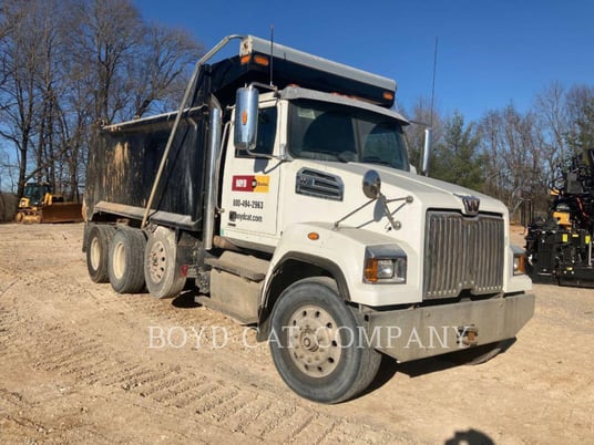 Western Star 4700SF W21, On Highway Truck, 3275 hours, S/N: 5KKHAVFM8LPLN8089, 2020 - Image 2