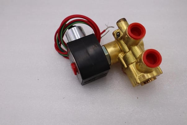ASCO EF8321G002 Solenoid Valve 3-Way NC 3/8" NEW UNIT STOCK H1175A - Image 4