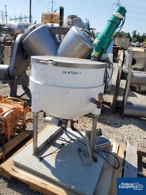 50 gallon Lee Industries #EV5P25M, Kettle, Stainless Steel, hemisphere bottom, open top, lid, jacket 90 psi - Image 1