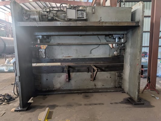 200 Ton, Graham, Best #C200-12, Press Brake, 12' overall, 126" between housing, 18" Shut Height, 4" adj, 8" - Image 4