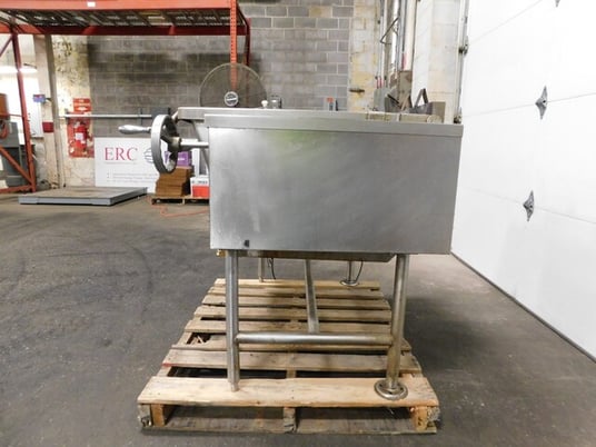 Southbend #BGLT-30, tilting skillet braising pan, 30 gallon, 80000 BTU - Image 5
