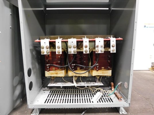 150 KVA 480 Primary, 208/120 Secondary, General Electric 9T23Q3476G03 transformer - Image 2