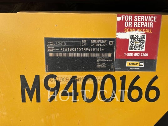 Caterpillar CB15, Vibratory Single Drum Pad, 2543 hours, S/N: M9400166, 2019 - Image 6