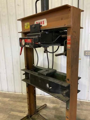 25 Ton, Dake #5-025, H-frame hydraulic press, 11-1/2" stroke, 33" btwn uprights, 37" x 14" bed, 2 HP - Image 2