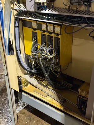 Mitsubishi #SE25A, CNC gear shaper, Fanuc 32iMB, 10" dia., chip conveyor, 2014 - Image 9