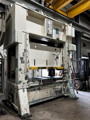 200 Ton, Minster #E2-200-84x48, straight side double crank, 8" stroke, 24.5" Shut Height, 90 SPM, 48" - Image 1