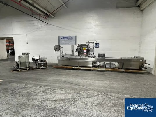 Multivac #R230, Thermoformer, 5.1" form depth, 15.75" cut off L, 15.75" reel diameter max, 220 V., 2001 - Image 1