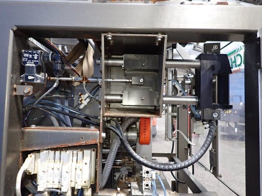 Kliklok Woodman #APACHE, bag inserter, 2010 - Image 8