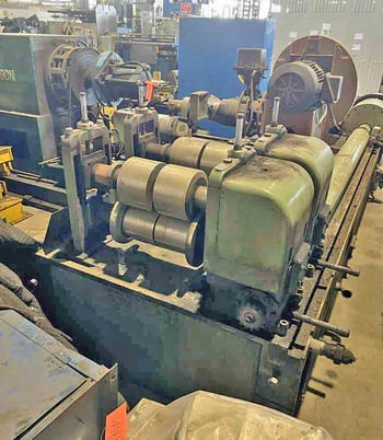 9 Stand, Yoder, rollformer, 24" roll space, 3" diameter arbors, 5.5"-10" vertical adj., 18" horizontal centers - Image 8