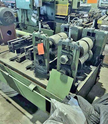 9 Stand, Yoder, rollformer, 24" roll space, 3" diameter arbors, 5.5"-10" vertical adj., 18" horizontal centers - Image 9