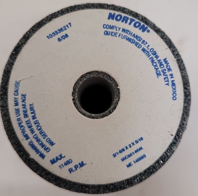 Norton grinding stone - 2/1-5/8 x 2 x 5/16 - lot of 11 - Image 7