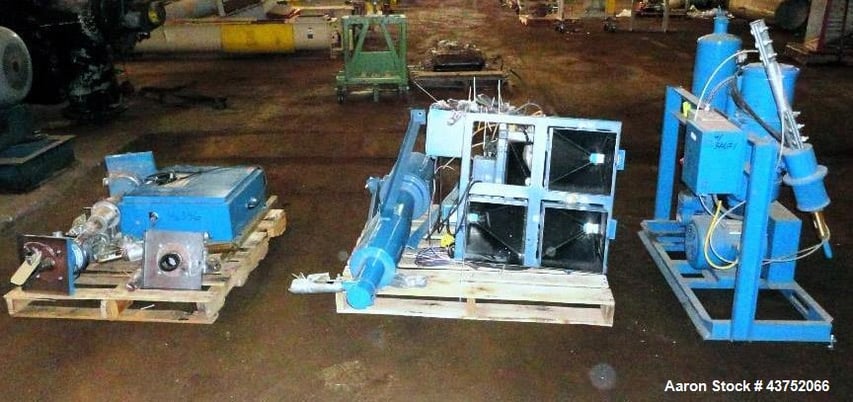 Novatec #MCS-206, 3 component volumetric blend system, pneu pump - Image 1