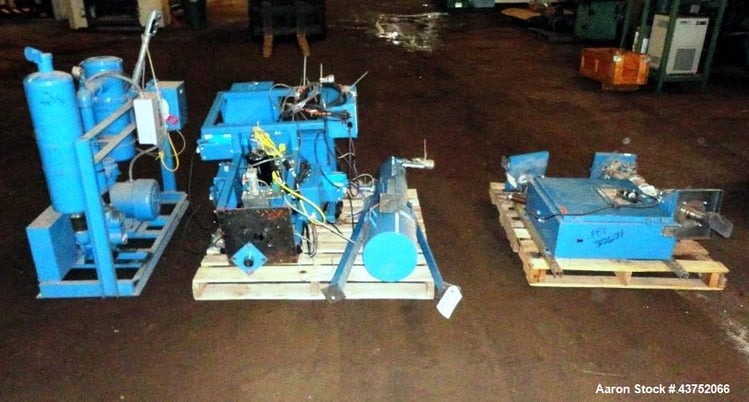 Novatec #MCS-206, 3 component volumetric blend system, pneu pump - Image 2
