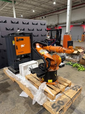 Kuka, KR16 L6-2, robot, KRC4 controller, 4R220 feeder & TT3A reamer, new - Image 2