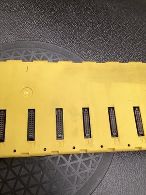 Fanuc a03b-0819-c001 10 slot i/o base unit abu10a used - Image 3