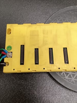 Fanuc a03b-0807-c001 10 slot i/o module base unit used - Image 2