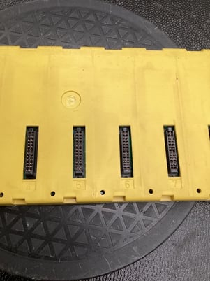 Fanuc a03b-0807-c001 10 slot i/o module base unit used - Image 3