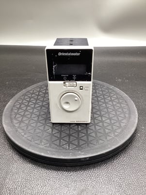 Oriental motor bmud200-c motor governor controller 200w 90vdc used - Image 1