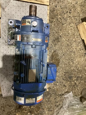 Sumitom HP RPM Sumitomo chhm5-6130a-ep-b-29 cyclo gearmotor 5hp 29:1 used - Image 1