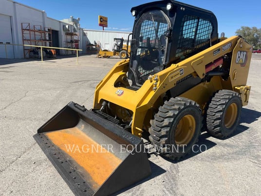 Cat 246D3, Skid Steer Loader, 653 hours, S/N: T9Z00782, 2023 - Image 1