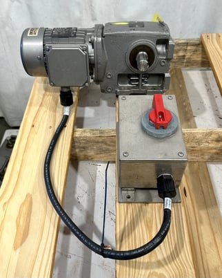 .2 HP, Nord gearbox and motor drive, 1" output shaft dia., 231.41:1 ratio, unused, 2016 - Image 3