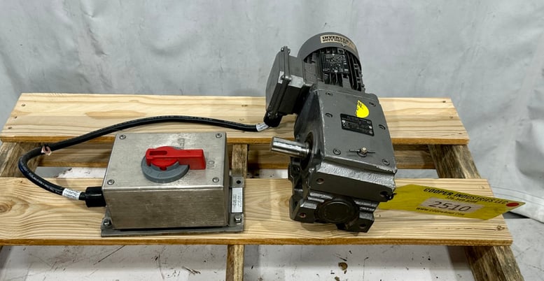 .2 HP, Nord gearbox and motor drive, 1" output shaft dia., 231.41:1 ratio, unused, 2016 - Image 4