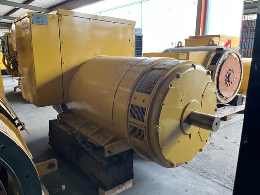 1225 KW, 1200 RPM, Caterpillar #SR4B, Frame 867, 2 Bearing, 600 Volts, 2007 recond. (2 available) - Image 2