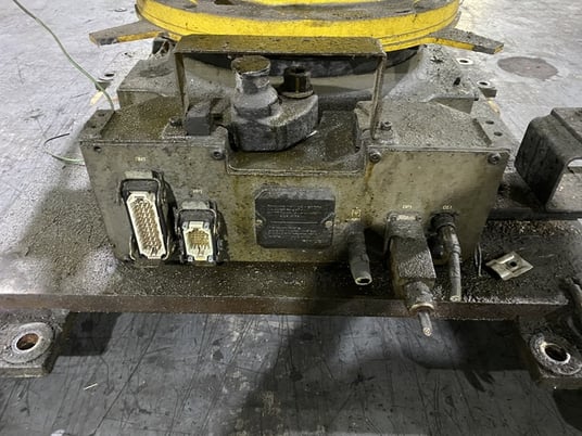 Fanuc, R-2000iA/165F, robot with R-J3iB controls, as-is - Image 5