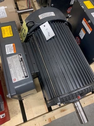 10 HP 1735 RPM US / Us, Frame 215T, TEFC, 230 Volts - Image 2