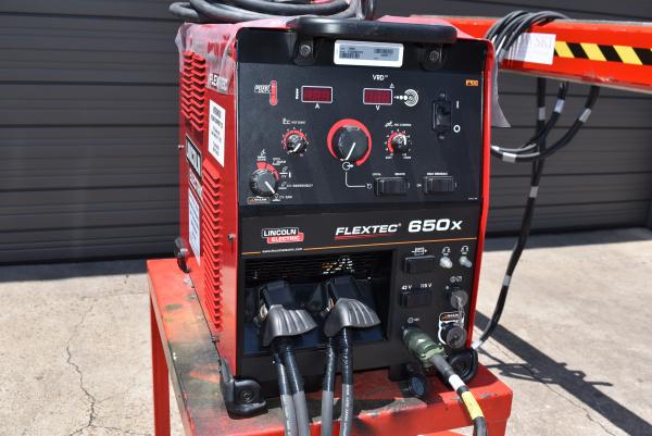 9' x 9' WeldWire #WWM-99LD, welding manipulator w/ subarc package, hand pendant controller, free standing - Image 5