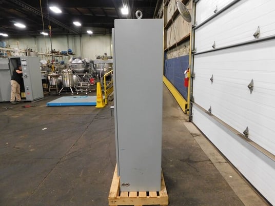 400 Amp. General Electric, AQU1424RCX A-Series II, panelboard, 120/240 Volts, 1 phase - Image 5