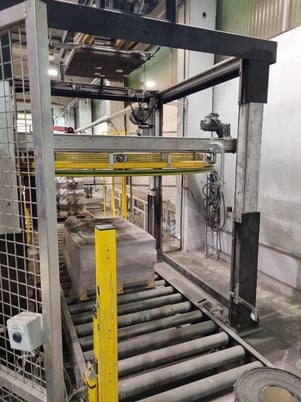Signode (Haloila) #Octopus-1600BTS, pallet wrapping line with roller conveyor, security fences - Image 8