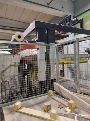 Signode (Haloila) #Octopus-1600BTS, pallet wrapping line with roller conveyor, security fences - Image 9