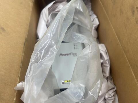 NEW Allen-Bradley Bradley PowerFlex 700 AC Drive 20BD1P1A3AYNAED1 0.5 HP 480V STOCK 3698 - Image 2