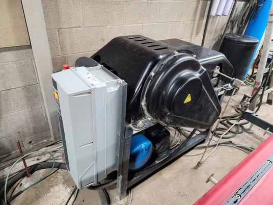 Omax #Global-Max-2040, Waterjet, 13' 4" x 6' 8", Chiller, 30 HP pump, Abrasive Hopper, 2022 - Image 8