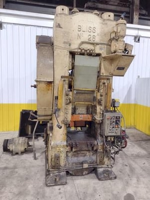 800 Ton, Bliss #26-KJ800, knuckle joint press, 2.5" stroke, 20" Shut Height,.5" adj., 23" x32" bed, 33 SPM - Image 6