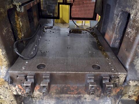 800 Ton, Bliss #26-KJ800, knuckle joint press, 2.5" stroke, 20" Shut Height,.5" adj., 23" x32" bed, 33 SPM - Image 10