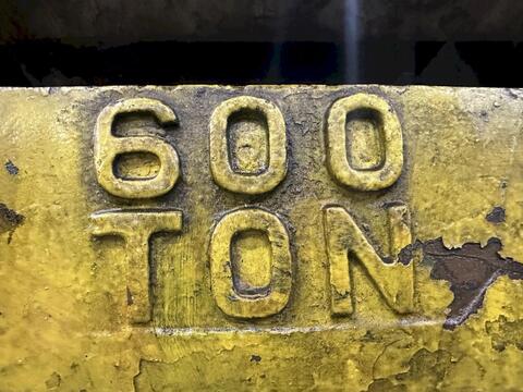 600 Ton, Minster #90-600, knuckle joint press, 4" stroke, 32" x32" bed, 21.5" x32" ram, air clutch - Image 4