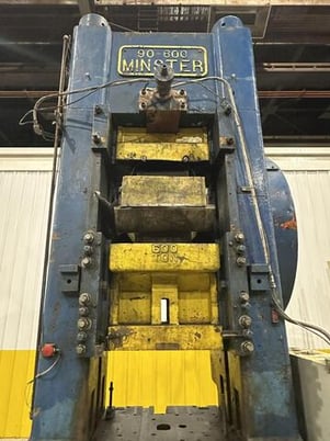 600 Ton, Minster #90-600, knuckle joint press, 4" stroke, 32" x32" bed, 21.5" x32" ram, air clutch - Image 6