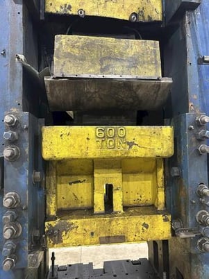 600 Ton, Minster #90-600, knuckle joint press, 4" stroke, 32" x32" bed, 21.5" x32" ram, air clutch - Image 7