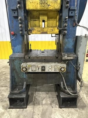 600 Ton, Minster #90-600, knuckle joint press, 4" stroke, 32" x32" bed, 21.5" x32" ram, air clutch - Image 8