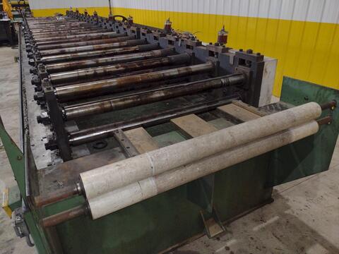 24 Stand, Clinton, rollformer, 3" arbor, 46" roll space, 14" horizontal centers, 5.5"-7" vertical adj., 39" - Image 4