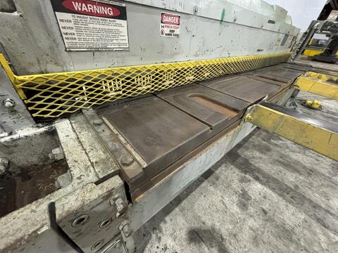 1/4" x 10' Wysong #1025, mechanical power squaring shear, 16 holddowns, 55 SPM, 36" front operated power back - Image 8