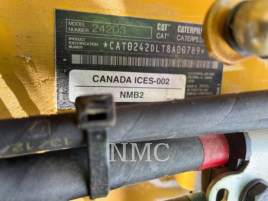 Cat 242D3, Skid Steer Loader, 44 hours, S/N: T8A00789, 2024 - Image 6