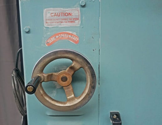 18" MSC #09514639, Vert Band Saw, w/ Blade Welder, 18" throat, 18" x 22" table, 220 V. - Image 7