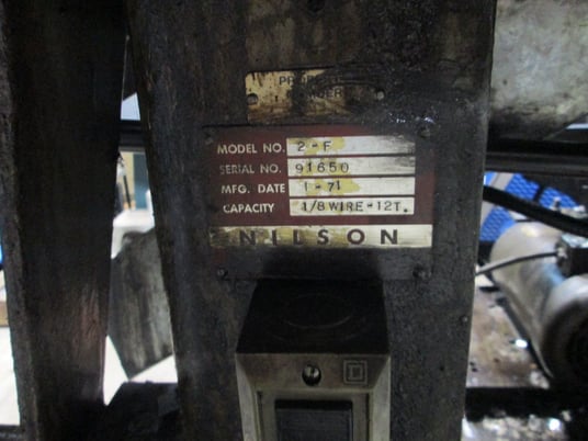 Nilson #2F, 4-slide wire former, 1/8" wire diameter, 2" wire width, oil feed & updated motor, manual operated - Image 5