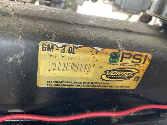 40 HP Compact Compression #CC40, screw compressor, 1-stage, GM 3.0L engine, 2005 - Image 3